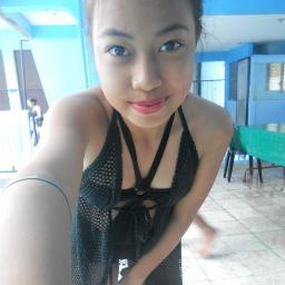 i am a Lovable,Sweet,Simple,Emotional but Supppppeeerrrr Rugged Person .. :D