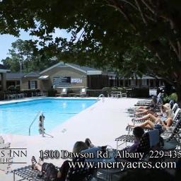 Historic boutique inn & event center. Meet friends at our Manor House Pub or spend your next stay in our newly remodeled guest rooms.