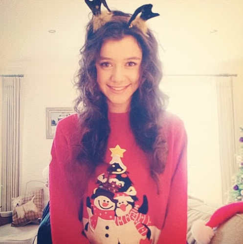 Hi. Well i'm Eleanor Calder. Just an average girl. Don't expect more. And i love my fans x