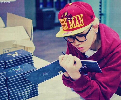 กระต่ายน้อยที่ถูกทอดทิ้งจากดาวมาโทกิ ผมกำลังจะกลายเป็นกบบนดาวโลก ผมเหงา~♥ #96Line .:Real @Zelo96:. [20/3/13]
#$paceFam ♥@EXOSeh_94BT 3-4-56
