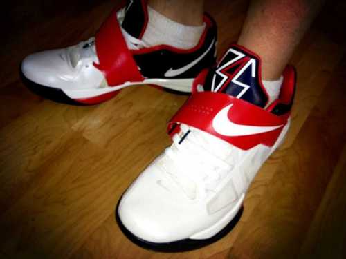 Account for #KicksOfTheDay #KOTD tweet us your kicks!