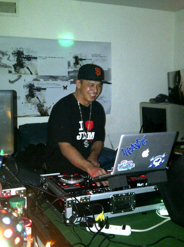 deejayremixx's profile picture. 