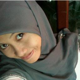 sy seorang ibu dan istri.. :)