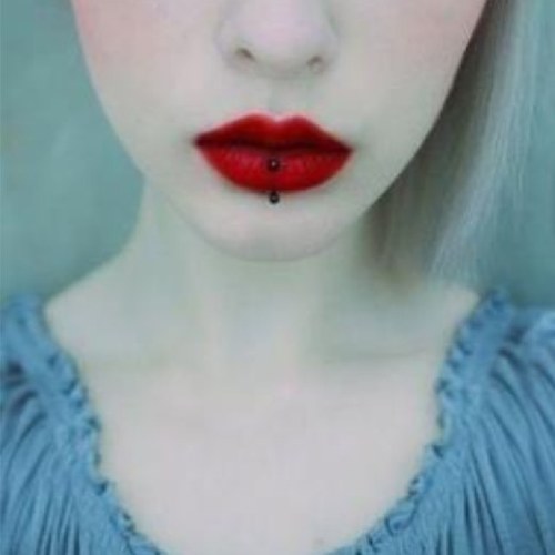 yanookbye's profile picture. 