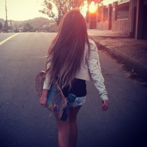 lonelylifefeels's profile picture. 