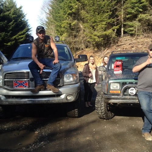 Coonhound33's profile picture. 