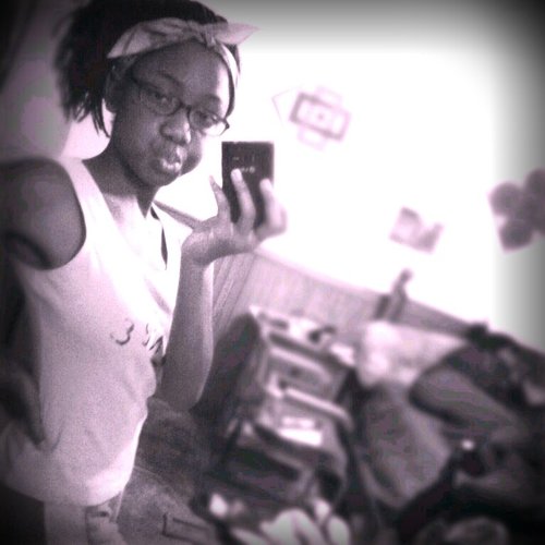 FMOIG@imclassy_nottrashy  kik@yazzy_the babie and tml cause i be bored as ever