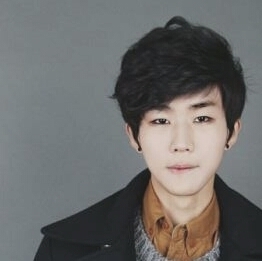 ผมหนุ่มหล่อขี้เล่น ลีเทย์ 7'S ผมรักพวกคุณนะ.