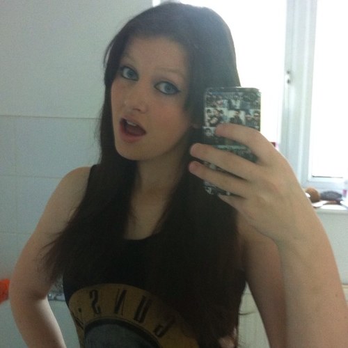 Eloise_BVB_Lott's profile picture. Does anyone actually read this?

If you do then welcome to probably a very boring twitter account in which i attempt humour and subjects of interest...