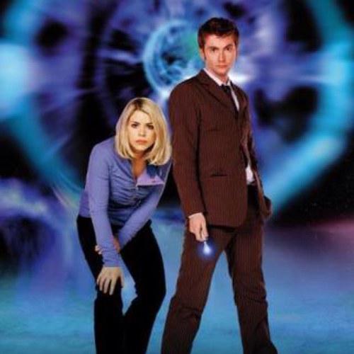 Hello,I'm The Doctor!And here's my wife,@Bad_Wolf_Tyler!We have kids,too!!