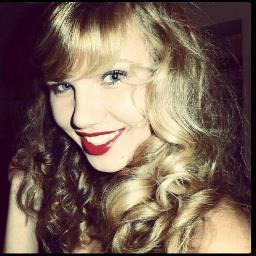 Heyy im Chloe im 16 and i love One Direction! Saw them 1st April 2013!! it was so good Niall and Liam noticed me!! :D I follow back! :D