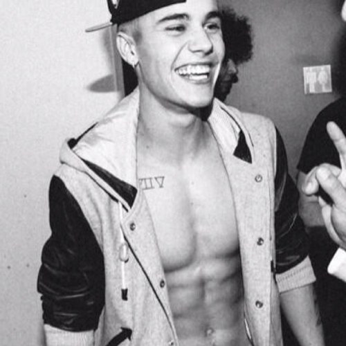 I was born to be a Belieber & Smiler.