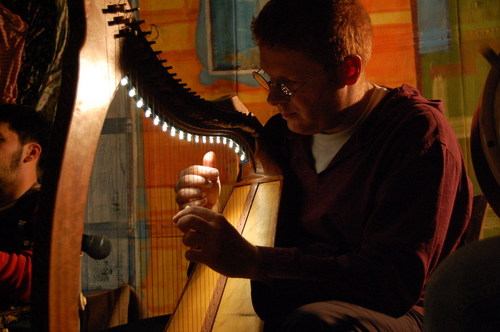 Suono musica irlandese e progetto impianti elettrici e luci