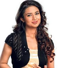 Divyanka Tripathi FC