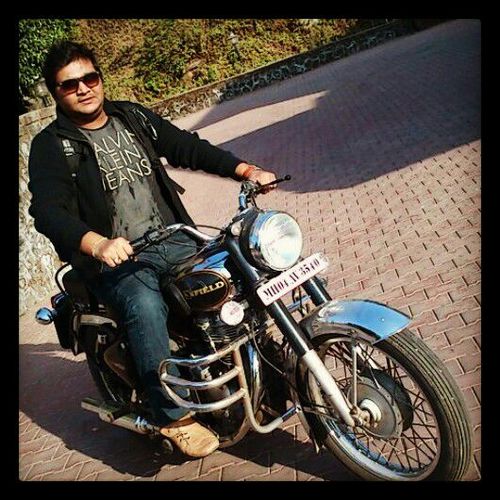 - Love to travel - Travel to explore food, food and food...