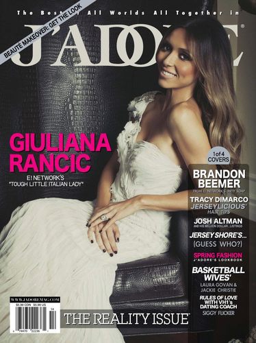 ♥ J'Adore Magazine fan. Follow the official verified twitter account @JadoreMagazine follow me! @Rihanna @RihannaNavy ♥