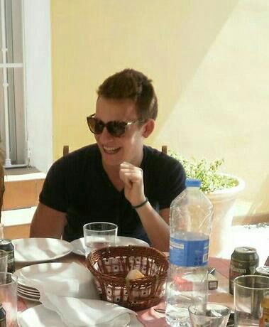 JaviGrancha's profile picture. Don't worry, be Javi.