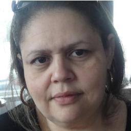 Sou sincera, e as vezes chata. Sou muito chorona e ao mesmo tempo me acabo de rir. Eu sou eu, sou simples e sou Geisa. ɷ(ړ)ɷ