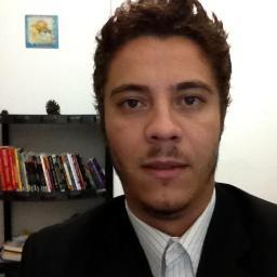 Eterno estudante, geek, cosmopolita e bon vivant!