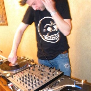 Connoisseur of house music, space explorer, reality checker, ex chocolatier
