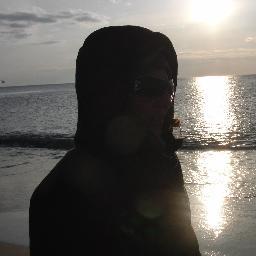 Loves writing and discovering new cultures travelling the world.