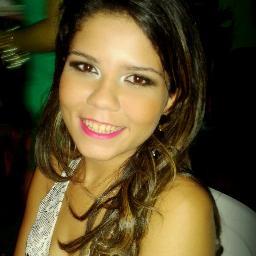 Mossoroense, advogada e mãe.