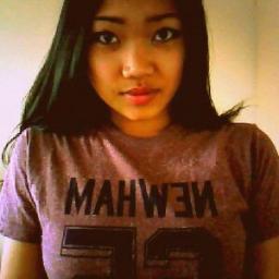 julieann95's profile picture. 