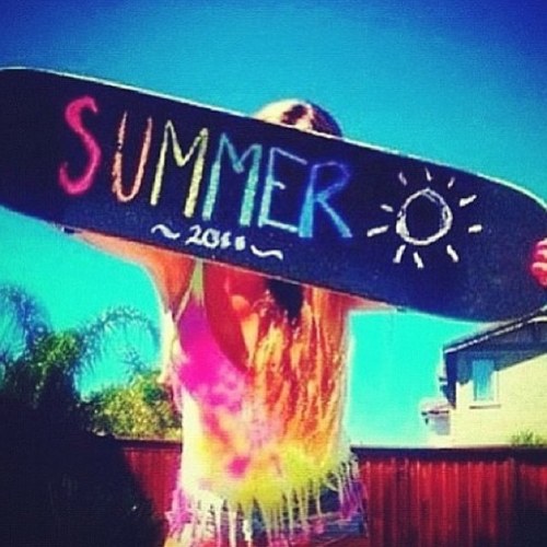 1TeenGirl's profile picture. Full of one teen girls subtweets and heartbreaks.