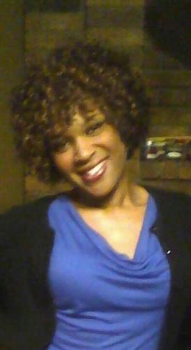 Santana_Beee's profile picture. 