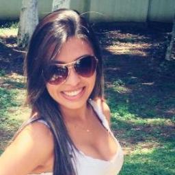 Seja forte, aguente firme, caia, levante-se. Assim é a vida: cair sete vezes,  e levantar oito...  ∞