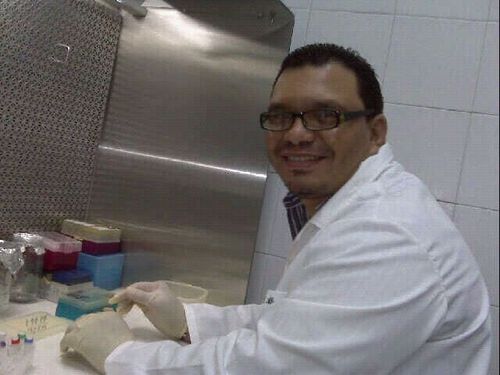 Profesor Investigador Universidad de Carabobo. Ingeniero Químico. Magister Scientiarum (MSc) en Biotecnología Alimentaria. Músico Violinista. Cuenta personal.