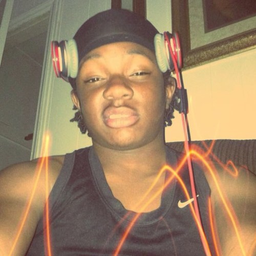 My Name Is Nigel , Im 5'4 , Please Follow My Babe Girl @Kelila14 , Follow my big bro @TheRealCjBivens. i Lovee basketball . I Lovee music