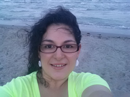 FT Boy Mom of 2. On a new weight loss journey w/ a goal of 100lbs. Already 1/2 way there. Lover of: Husband, my Nikon, sweat, and weigh-in day.