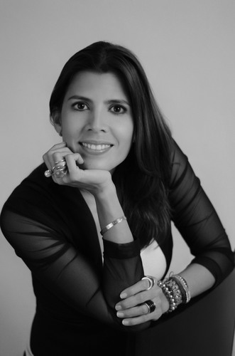 #Girlboss and designer of KILLARI® Traveller, photographer, gem hunter and wannabe yogi