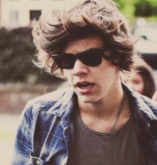 Follow @vanillaftstyles since she follows back and gave you this free follow // Remember that ily and so does Harry