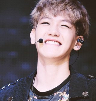 อันยอง~ สวัสดีฮะผมแบคฮยอน EXO ฮะ ผมเฟรนลี่ ขี้เล่น ขี้เหงา น่ารัก เสียงดี ฮ่าๆ ถ้าอยากรู้ว่าที่ผมพูดไปจริงรึป่าวก็ฟอลแล้วมาคุยกับผมสิครับ .ยิ้ม ^^