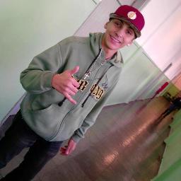 Souu Ciiumento pakas,curto todo tipo de musicas menos forró,odeio mentira apesar de eu mentir um pouco kk, e adoro menina timada kkk