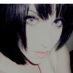 model,my hobbie is singer i love music ...music is my soul..my family are everthing for me .. i from BRAZIL the end...hahah