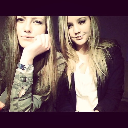 Insta: __esmeeee