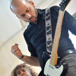 Guitar player 
Milano