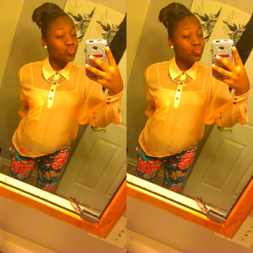 im a FUCKING unicorn! _ mention me for a follow back && follow my bae my other half MY freaking Molly! @DopeAssMolly_ :* && my bestfriend @DestinyBaddd