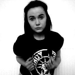 i follow back!!:*