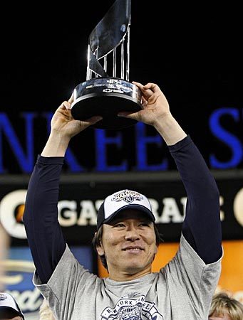 サラリーマンやってます。MLBメジャーリーグとテニスとゴルゴ１３とエヴァとハワイと007とデザインと広告と建築とタバコと釣り（海）をこよなく愛しているはずです。株も少しやってます。