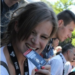 ManaHuart's profile picture. Communication agent/TV & radio commentator. European globetrotter.Love music, trees and Greg R. Volunteer fairy.Professional surpriser.Welcome to my tweets!