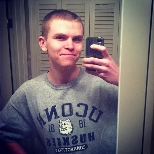 Sign My Twitition To End Bullying:  http://t.co/ickiWty54L          Facebook: http://t.co/31wcc3NTvB #GNATION #3000Club #OfficialCE #KIP