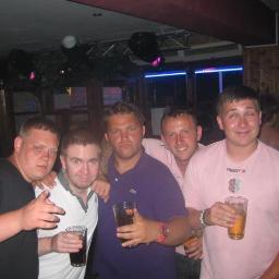 im brandon im 23 from hartlepool love a tattoo or 2