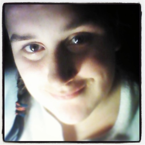 kbelshaw89's profile picture. typical teenager...loves sleep.hates school.music is my drug xD