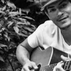 #SuaLuzEmMeuCoraçaoÉbemMaisQueAluzdoSol ! Arthur ,garoto lutador,conquistador,esperiente.Meu amor por vc se resume em duas palavras TE AMO , simplismente isso !