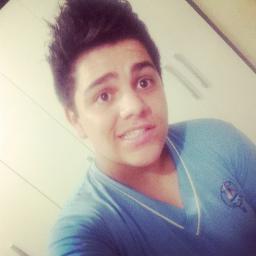 “Afinal, quem ama de verdade, nunca deixa de amar.”