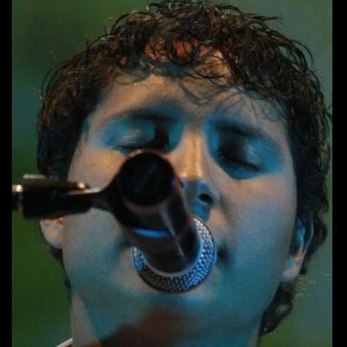 Cantante, bailarin, apasionado por la música.